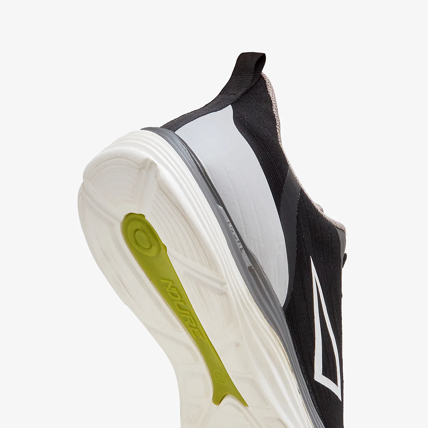 Men's Athletic Jacquard Sneakers - Image 5