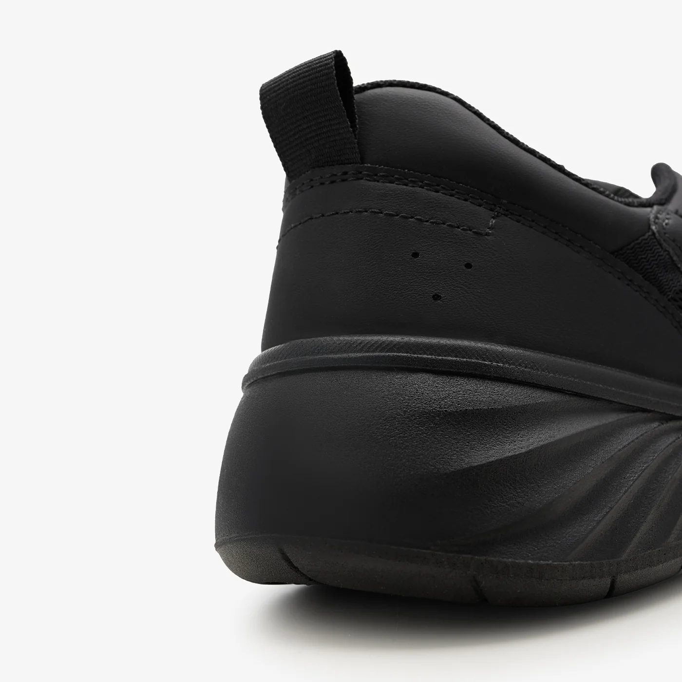 Men's Basic Sneakers - Image 5
