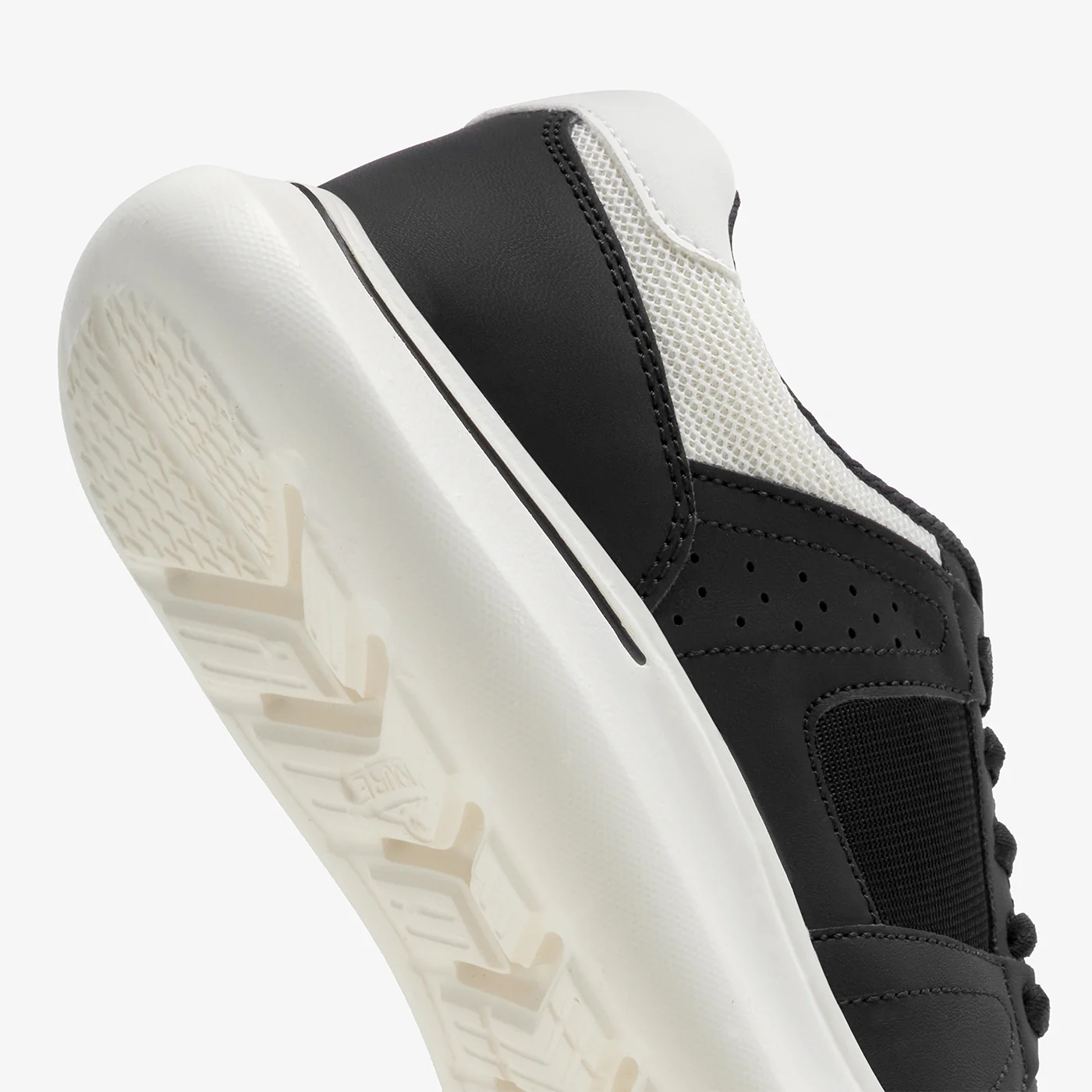 Women’s Contrast Sole Sneakers - Image 5